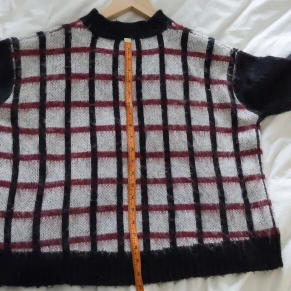 Cozy and Funky Twintip Sweater Size Large - Picture 10 of 10